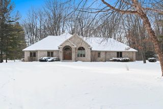 2817 BROOK HILLS DRIVE, Green Bay, WI 54313