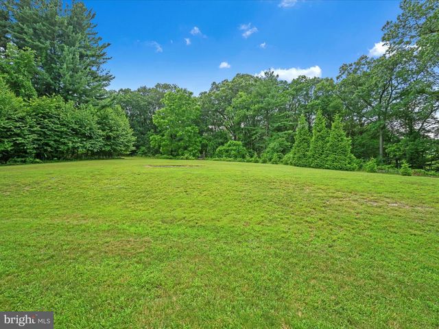 2219 MORGANTOWN RD, Reading, PA 19607