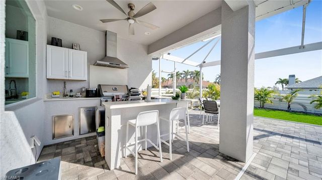 2214 SE 27th TER, Cape Coral, FL 33904