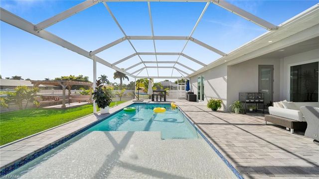 2214 SE 27th TER, Cape Coral, FL 33904