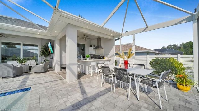 2214 SE 27th TER, Cape Coral, FL 33904