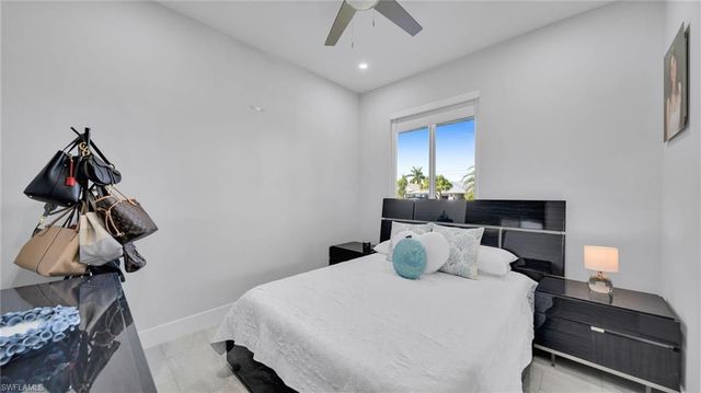 2214 SE 27th TER, Cape Coral, FL 33904