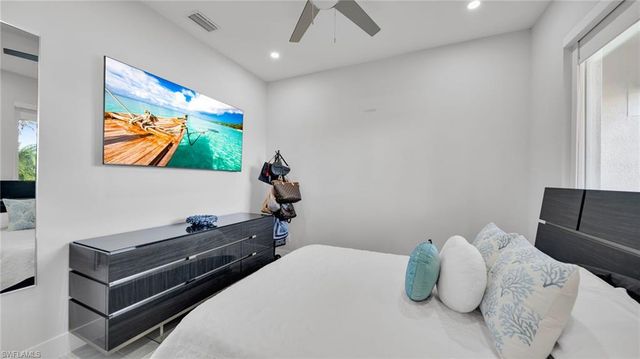 2214 SE 27th TER, Cape Coral, FL 33904