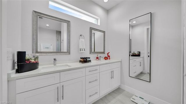 2214 SE 27th TER, Cape Coral, FL 33904