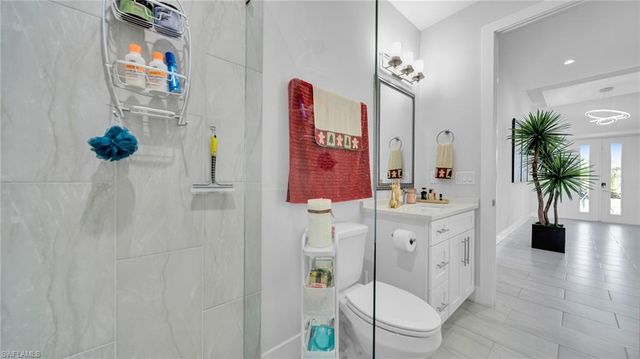 2214 SE 27th TER, Cape Coral, FL 33904