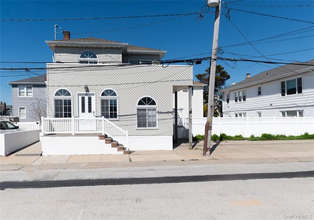 39 Troy Avenue, East Atlantic Beach, NY 11561