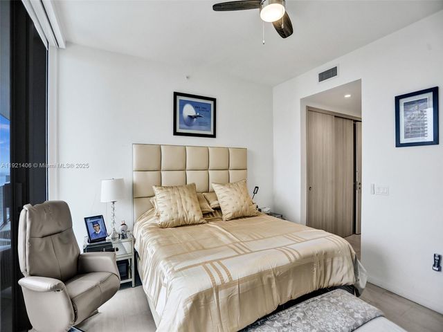 1000 Brickell Plz PH5103, Miami, FL 33131