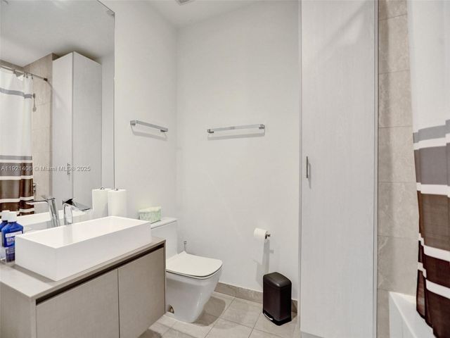 1000 Brickell Plz PH5103, Miami, FL 33131