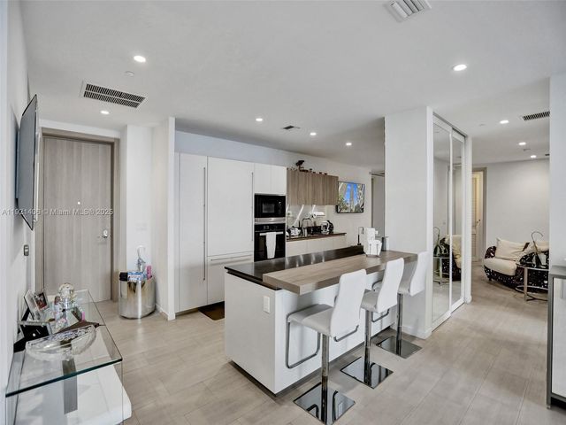 1000 Brickell Plz PH5103, Miami, FL 33131