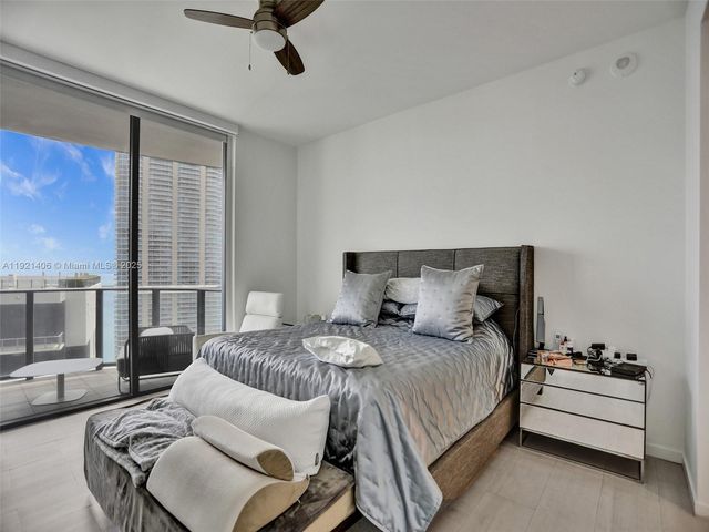 1000 Brickell Plz PH5103, Miami, FL 33131