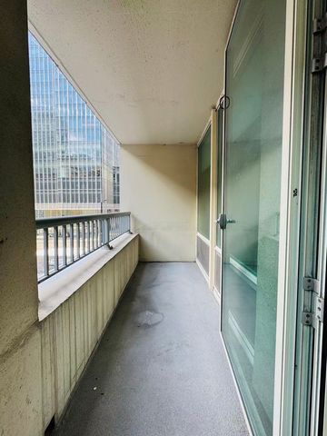 345 N LaSalle Drive 306, Chicago, IL 60654