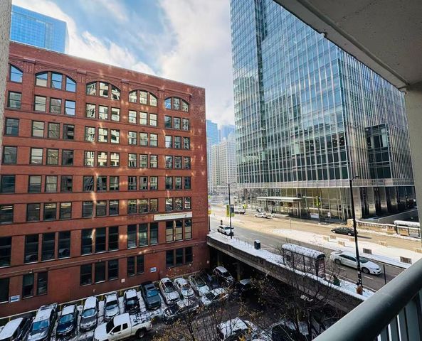 345 N LaSalle Drive 306, Chicago, IL 60654