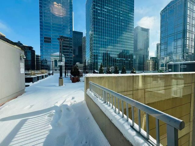 345 N LaSalle Drive 306, Chicago, IL 60654