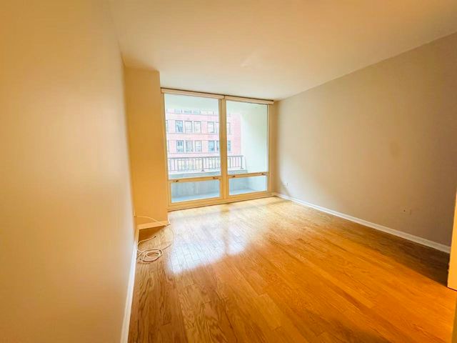 345 N LaSalle Drive 306, Chicago, IL 60654