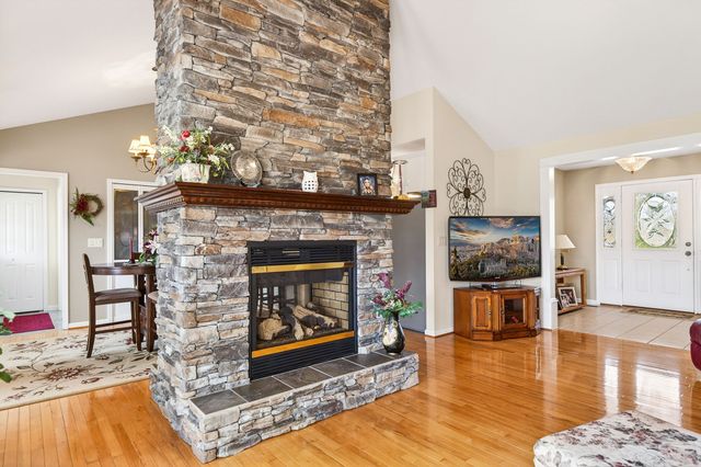 976 Ottoma Dr, Crossville, TN 38555