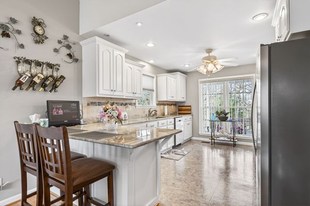 976 Ottoma Dr, Crossville, TN 38555