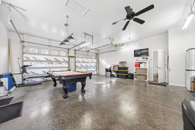 976 Ottoma Dr, Crossville, TN 38555