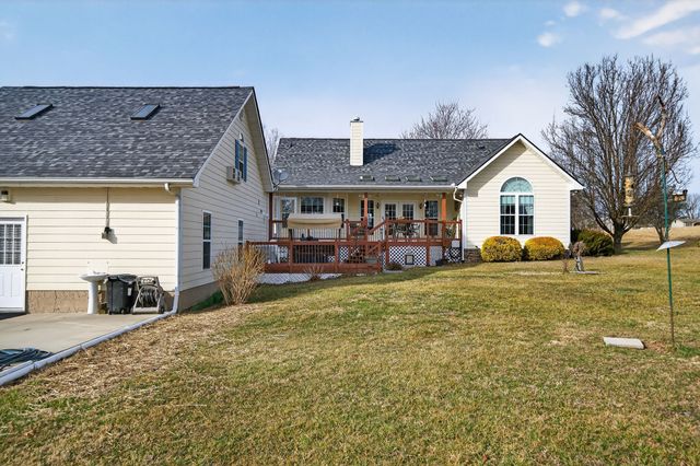 976 Ottoma Dr, Crossville, TN 38555