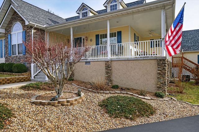 976 Ottoma Dr, Crossville, TN 38555