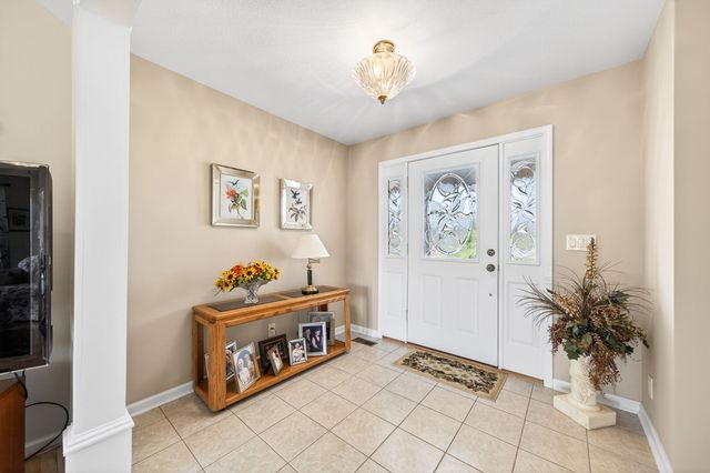 976 Ottoma Dr, Crossville, TN 38555