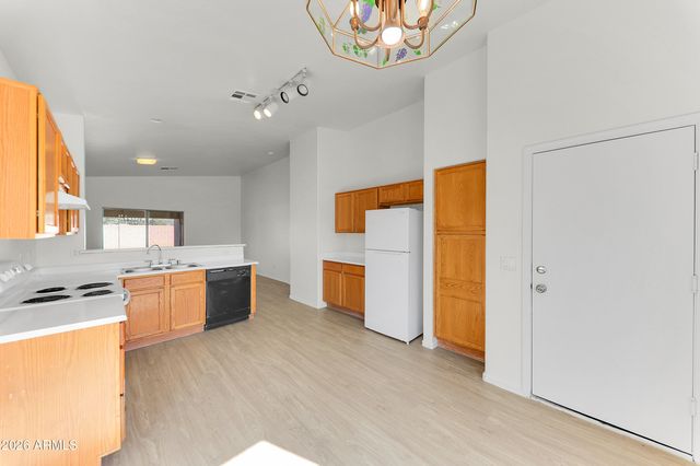 7594 W CITRUS Way, Glendale, AZ 85303