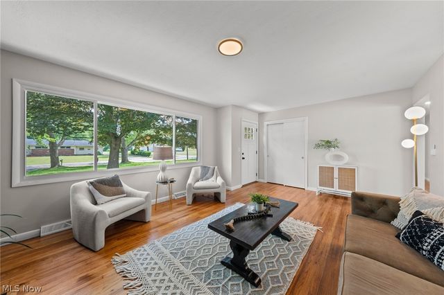 1709 Berna Road, Green, OH 44312
