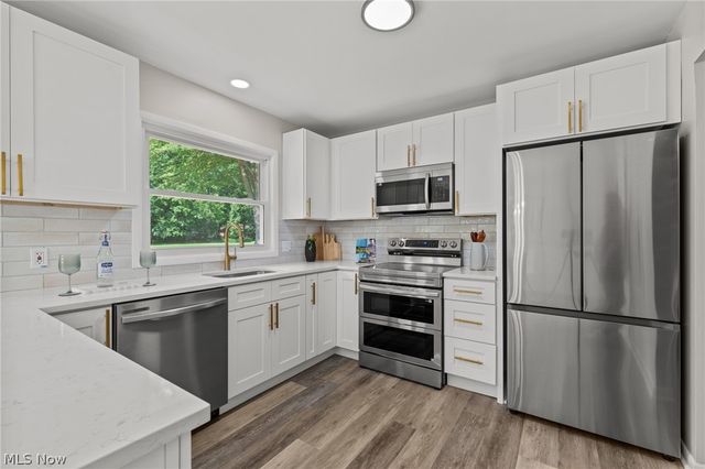 1709 Berna Road, Green, OH 44312