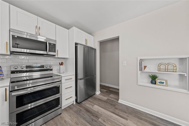 1709 Berna Road, Green, OH 44312