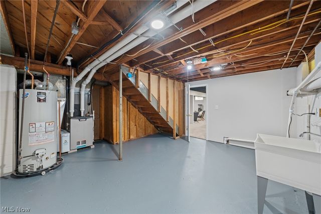 1709 Berna Road, Green, OH 44312