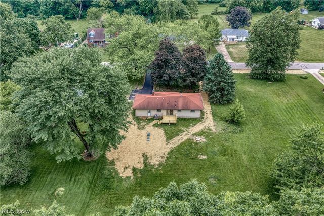 1709 Berna Road, Green, OH 44312