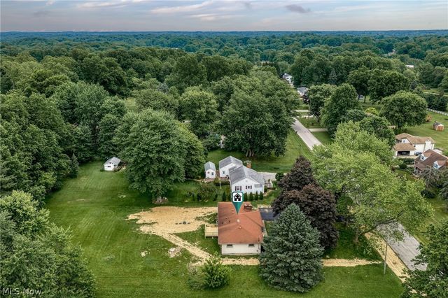 1709 Berna Road, Green, OH 44312
