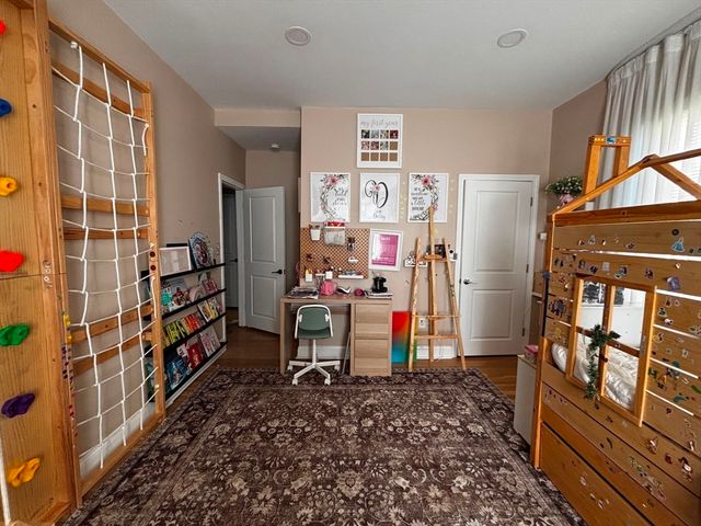 130 Dale St. 1, Dedham, MA 02026