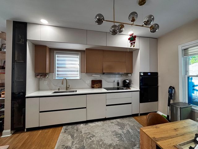 130 Dale St. 1, Dedham, MA 02026