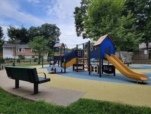 130 Dale St. 1, Dedham, MA 02026