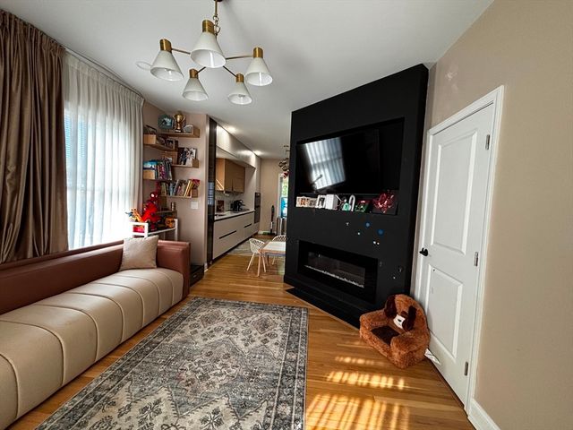 130 Dale St. 1, Dedham, MA 02026
