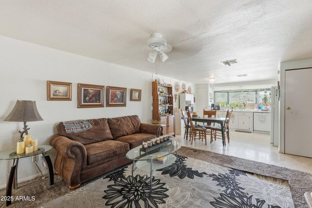 233 E VILLA RITA Drive, Phoenix, AZ 85022