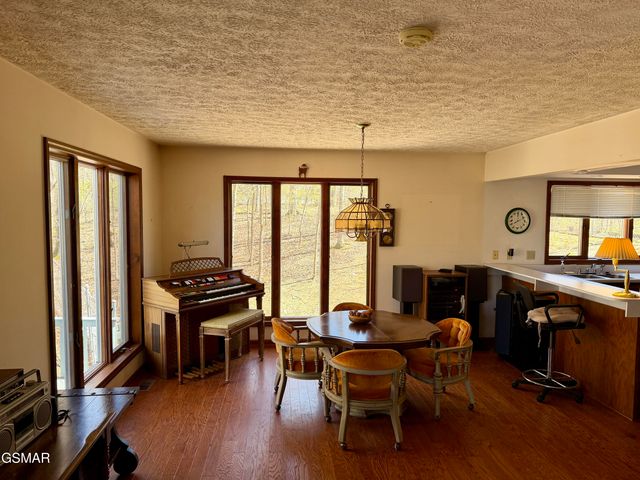 1560 Bluebird Cv Lane, Sevierville, TN 37862