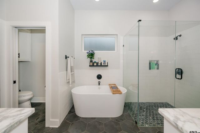 2000 Jackie Ray, Whitehouse, TX 75791