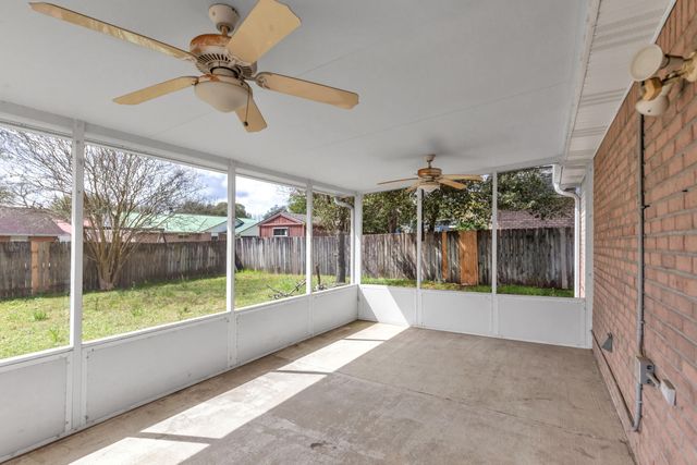 311 Seattle Slew Court, Crestview, FL 32539