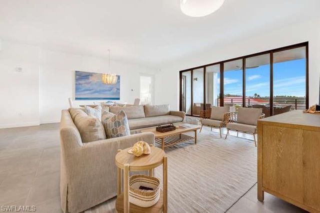 1125 Central AVE 477, Naples, FL 34102