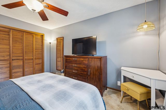 1712 N 121 Street, Omaha, NE 68154