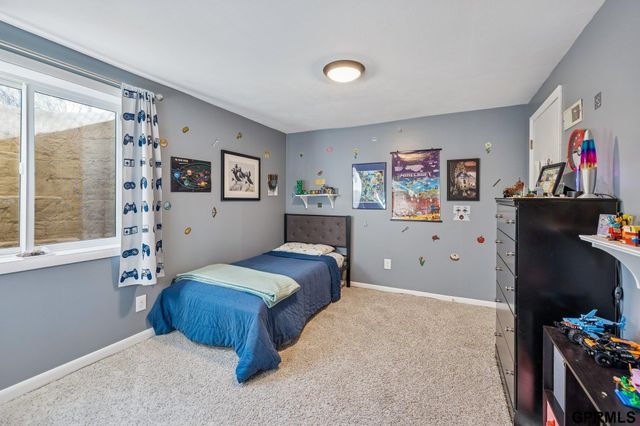 1712 N 121 Street, Omaha, NE 68154