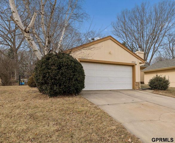 1712 N 121 Street, Omaha, NE 68154