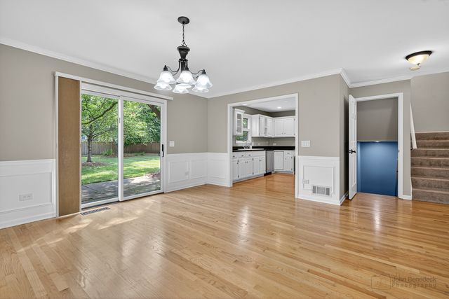 232 Long Hill Road, Gurnee, IL 60031