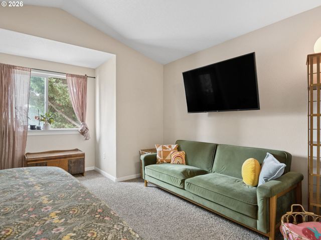 9128 N HUDSON St, Portland, OR 97203