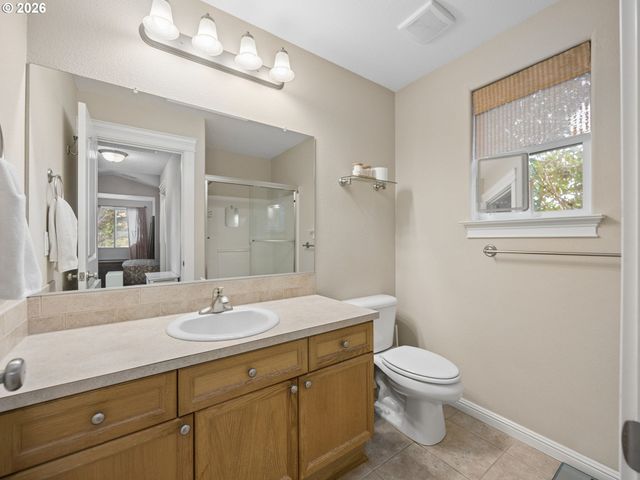 9128 N HUDSON St, Portland, OR 97203