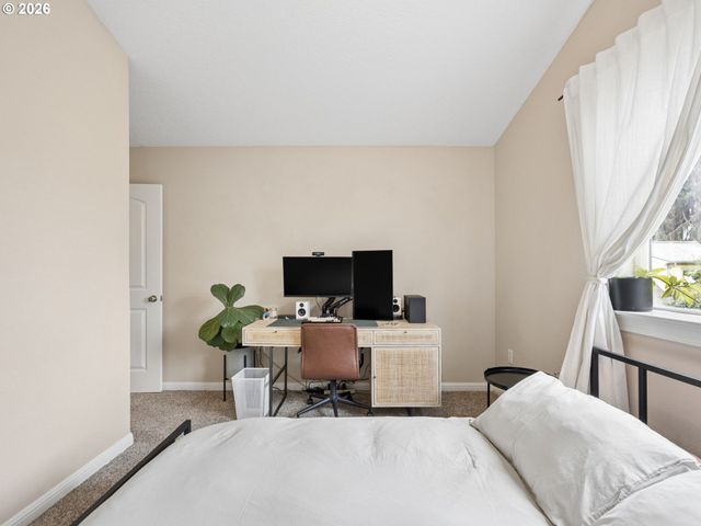 9128 N HUDSON St, Portland, OR 97203