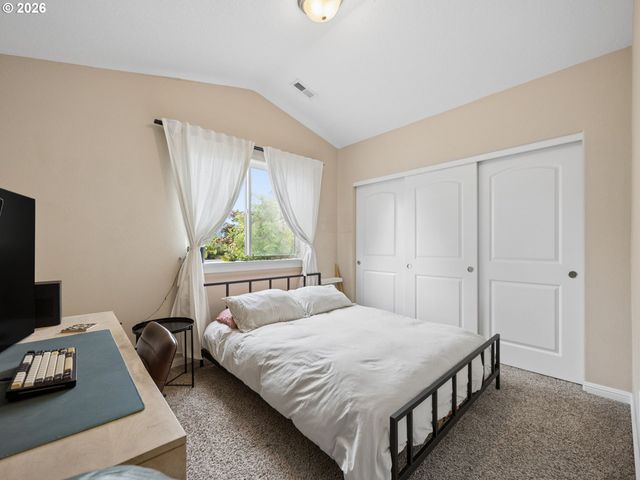 9128 N HUDSON St, Portland, OR 97203