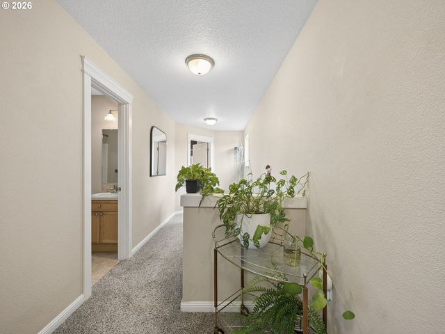 9128 N HUDSON St, Portland, OR 97203