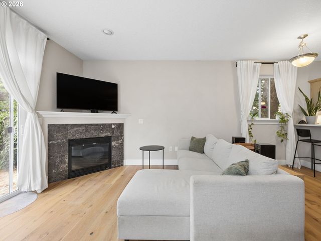 9128 N HUDSON St, Portland, OR 97203